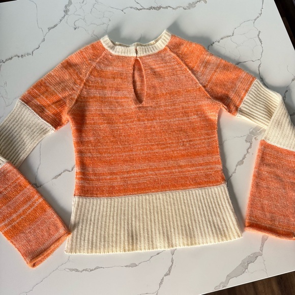 Abeille Ligne 100% Cashmere Perk-a-boo Neckline Orange Cream Sweater Size S-M - Picture 1 of 16